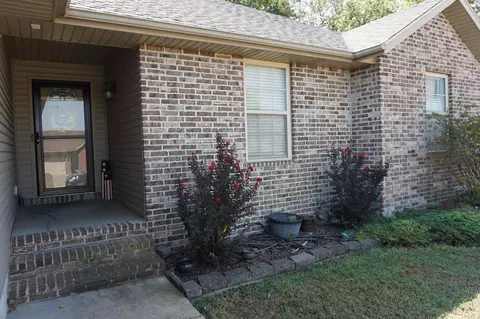 Exterior - 230 E Lapis Ave, Republic, MO 65738 photo 2 of 7