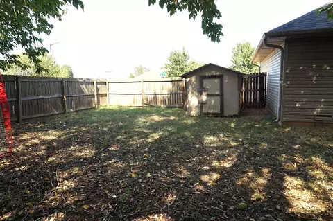 Exterior - 230 E Lapis Ave, Republic, MO 65738 photo 7 of 7