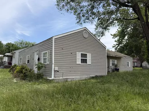 1330 W Thoman St, Springfield, MO 65803 photo 2
