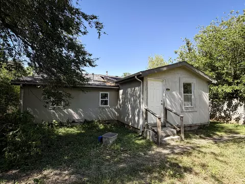 Exterior - 2936 W Walnut St, Springfield, MO 65802 photo 2 of 4