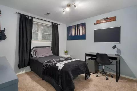 Bedroom - 2412 W Azalea Rd, Nixa, MO 65714 photo 3 of 4