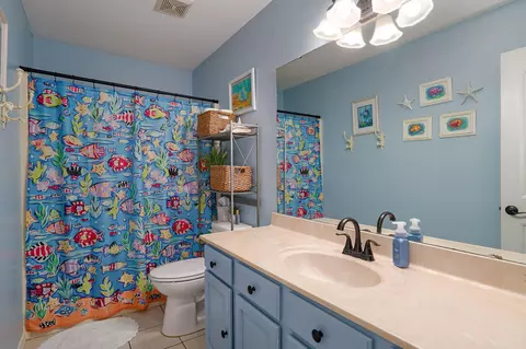 Bath - 2412 W Azalea Rd, Nixa, MO 65714 photo 3 of 4