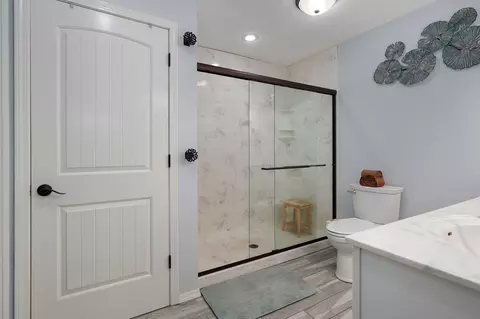 Bath - 2412 W Azalea Rd, Nixa, MO 65714 photo 1 of 4
