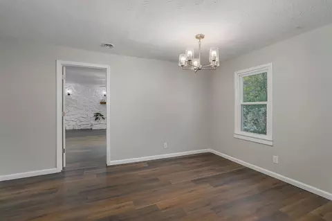Dining - 2911 W Latoka St, Springfield, MO 65807 photo 1 of 1