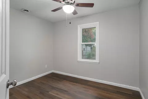 Bedroom - 2911 W Latoka St, Springfield, MO 65807 photo 1 of 2