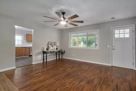 Living - 2911 W Latoka St, Springfield, MO 65807 photo 2 of 4