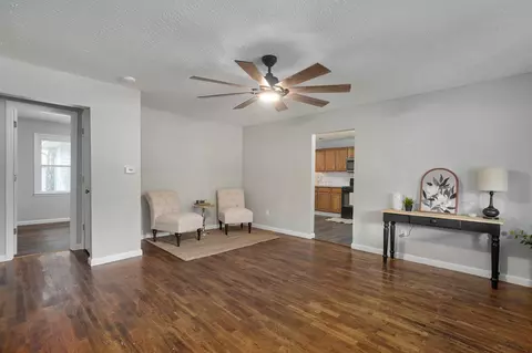 Living - 2911 W Latoka St, Springfield, MO 65807 photo 1 of 4