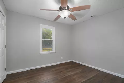 Bedroom - 2911 W Latoka St, Springfield, MO 65807 photo 2 of 2