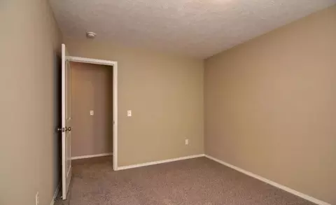 Bedroom - 1050 S Strasbourg Ave, Springfield, MO 65802 photo 4 of 4