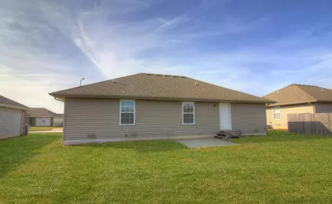 Exterior - 1050 S Strasbourg Ave, Springfield, MO 65802 photo 2 of 2