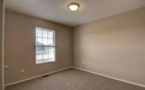 Bedroom - 1050 S Strasbourg Ave, Springfield, MO 65802 photo 1 of 4