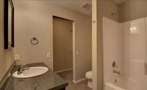 Bath - 1050 S Strasbourg Ave, Springfield, MO 65802 photo 1 of 3