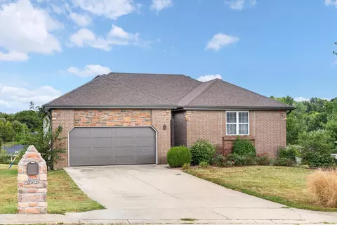 Exterior - 660 Big Bear Ct, Marshfield, MO 65706 photo 4 of 12