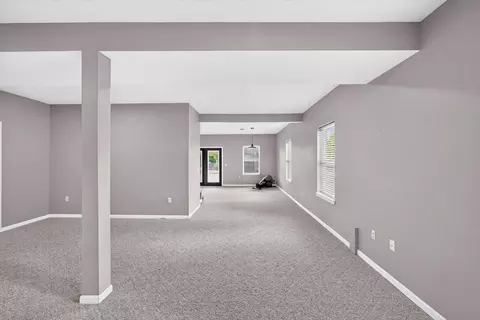 Living - 660 Big Bear Ct, Marshfield, MO 65706 photo 6 of 6