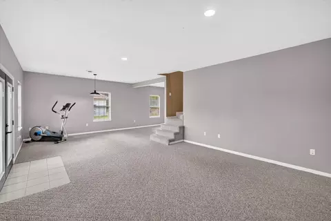 Living - 660 Big Bear Ct, Marshfield, MO 65706 photo 2 of 6