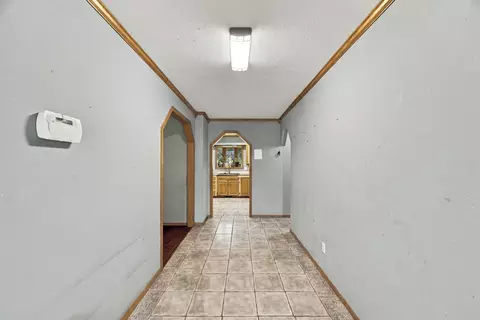 Entry Way - 301 Hillcrest Dr, Noel, MO 64854 photo 2 of 4