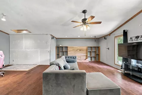 Living - 301 Hillcrest Dr, Noel, MO 64854 photo 2 of 9
