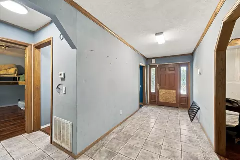 Entry Way - 301 Hillcrest Dr, Noel, MO 64854 photo 4 of 4