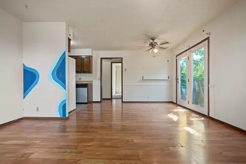 Living - 2970 W Roxbury Street Apt A B St #A & B, Springfield, MO 65807 photo 7 of 9