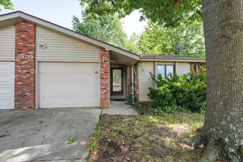 Exterior - 2970 W Roxbury Street Apt A B St #A & B, Springfield, MO 65807 photo 2 of 3