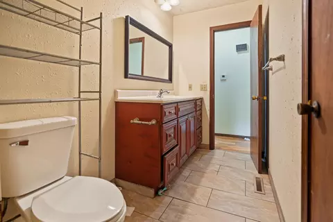 Bath - 2970 W Roxbury Street Apt A B St #A & B, Springfield, MO 65807 photo 7 of 7