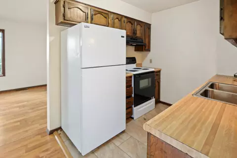 Kitchen - 2970 W Roxbury Street Apt A B St #A & B, Springfield, MO 65807 photo 6 of 12