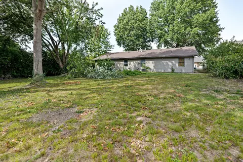Exterior - 2970 W Roxbury Street Apt A B St #A & B, Springfield, MO 65807 photo 3 of 3
