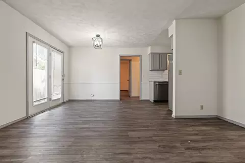 Living - 2970 W Roxbury Street Apt A B St #A & B, Springfield, MO 65807 photo 4 of 9