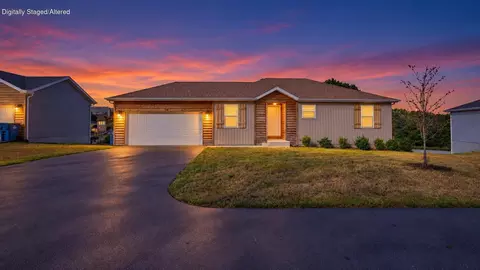 Exterior - 140 E Sunset Cove Ln, Kirbyville, MO 65679 photo 1 of 6