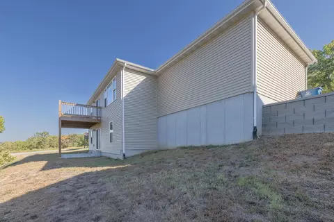 Exterior - 140 E Sunset Cove Ln, Kirbyville, MO 65679 photo 4 of 6