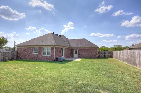 Exterior - 1821 Texas Ave, Joplin, MO 64804 photo 4 of 7