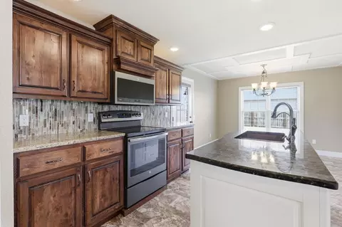 Kitchen - 1821 Texas Ave, Joplin, MO 64804 photo 3 of 6