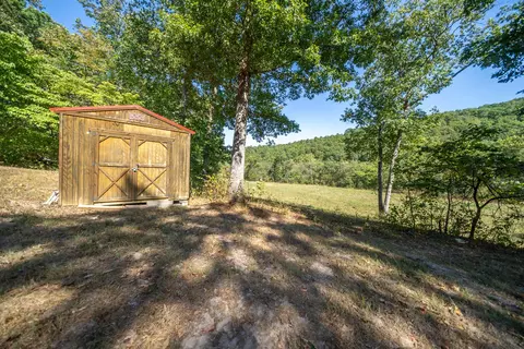 Exterior - 190 Wattle Trl, Drury, MO 65638 photo 2 of 12