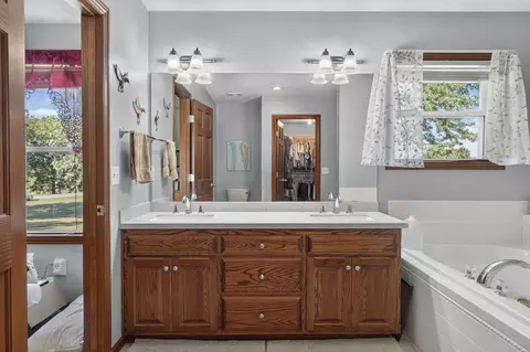 Bath - 327 Alice Pl, Ozark, MO 65721 photo 2 of 4