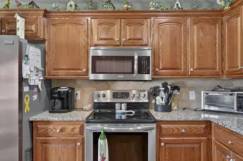 Kitchen - 327 Alice Pl, Ozark, MO 65721 photo 4 of 5