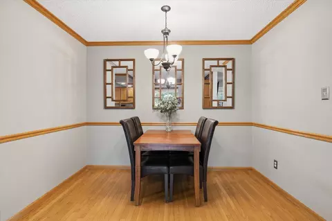 Dining - 6487 N Marilyn Ave, Springfield, MO 65803 photo 3 of 3