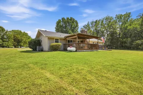 Exterior - 6487 N Marilyn Ave, Springfield, MO 65803 photo 9 of 12