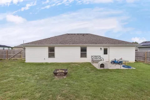 Exterior - 513 Mark St, Billings, MO 65610 photo 7 of 9