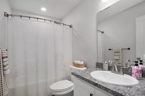 Bath - 513 Mark St, Billings, MO 65610 photo 1 of 1