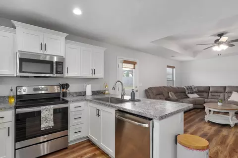 Kitchen - 513 Mark St, Billings, MO 65610 photo 2 of 2