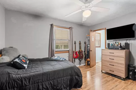 Bedroom - 352 Cedar Park Rd, Branson, MO 65616 photo 5 of 7