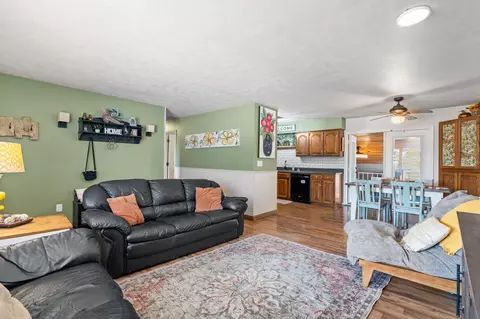 Living - 352 Cedar Park Rd, Branson, MO 65616 photo 3 of 4