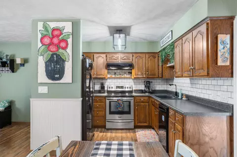 Kitchen - 352 Cedar Park Rd, Branson, MO 65616 photo 3 of 3