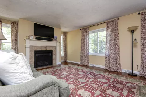 Living - 3060 W Ellison Dr, Springfield, MO 65810 photo 1 of 4