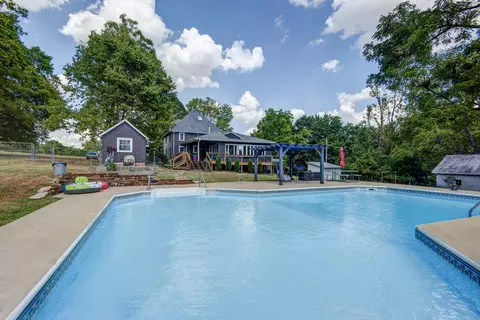 Exterior - 3060 W Ellison Dr, Springfield, MO 65810 photo 3 of 16
