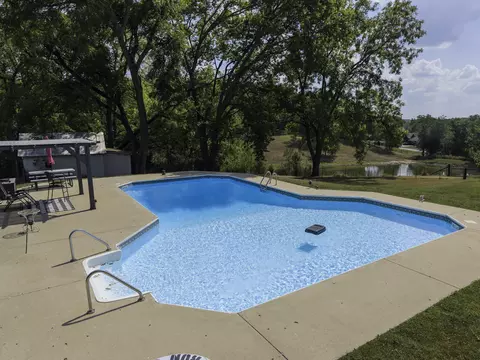 Exterior - 3060 W Ellison Dr, Springfield, MO 65810 photo 13 of 16