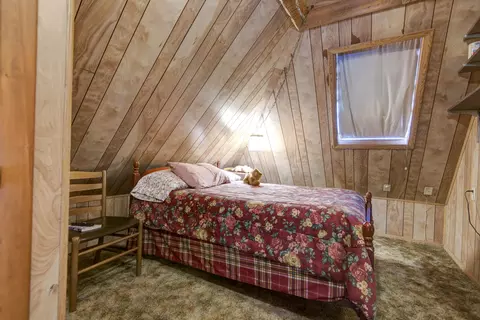 Bedroom - 3060 W Ellison Dr, Springfield, MO 65810 photo 5 of 7