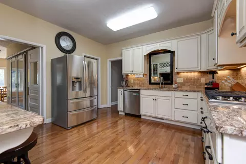 Kitchen - 3060 W Ellison Dr, Springfield, MO 65810 photo 2 of 5