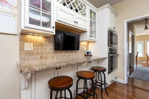Kitchen - 3060 W Ellison Dr, Springfield, MO 65810 photo 3 of 5