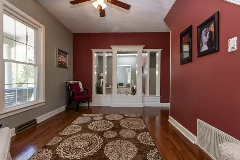 Entry Way - 3060 W Ellison Dr, Springfield, MO 65810 photo 2 of 3